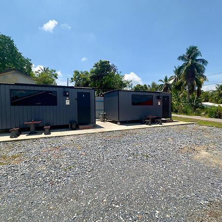 Padang Besar Gray Cabin Exterior photo